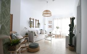 Near The Beach - 3Bed - 2Bath - Wifi